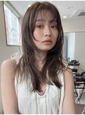 顔周りレイヤーカットグレージュ後毛透け感