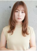 ミディアム×外ハネ×透明感カラー