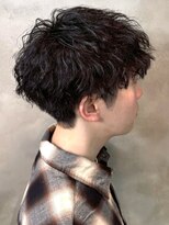 ディスイズバーバーサード(THIS IS BARBER 3rd)&nbsp;ツイストパーマ 黒髪 マッシュ メンズパーマ カジュアル