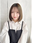 丸みボブスタイル×透明感グレージュカラー