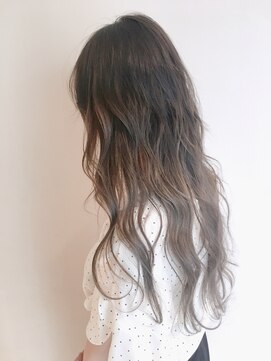 カルフール オハナ せんげん台西口店(Carrefour OHANA) 外国人風グラデーションカラー