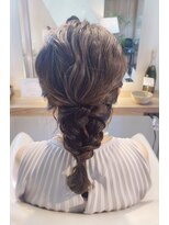 ララルーモ スタジオ(LaLarOomo STUDIO)&nbsp;【JR新宿東口3分西武新宿駅直結】セミロングでも編み下ろし