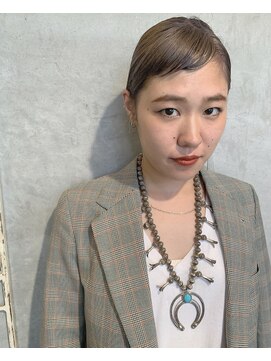 アティック ヘアーデザインアンドリラクゼーション(attic hair design&relaxation) スモーキーベージュ