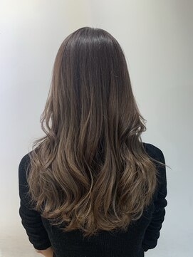 リバレッジ 白金(Leverage) 外国人ハイライトベージュ 【白金台/白金/目黒】担当山岡