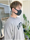 ツーブロック刈り上げ七三分けショート