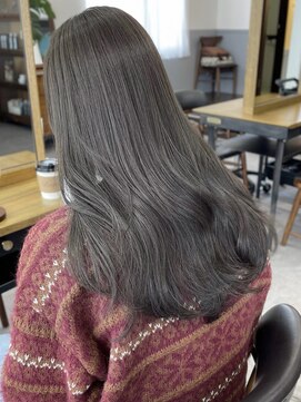 ブラウン(Brown) くすみベージュ / ロングヘア / アディクシーカラー