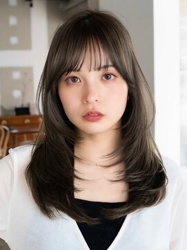 エインアンリー 明治神宮前(AIN.ANLY.) 乾かすだけ♪コテいらずのワンカールレイヤーカット