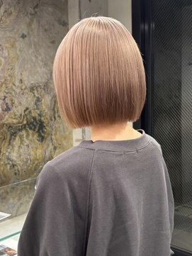 ソル ジングウマエ(SOL JINGUMAE) 顔周りレイヤーカットタッセルボブ外ハネボブワンホンボブ韓国