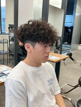 リッチブランドアンドコー(Rich Brand&Co) スペインカール ハイライトカラー　メンズカット　メンズパーマ