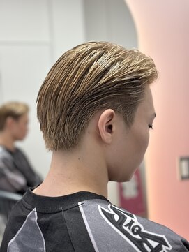 オールバックブロンド