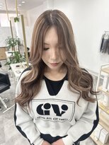 ロゼル(ROSEL) ベージュ系ハイライトカラー