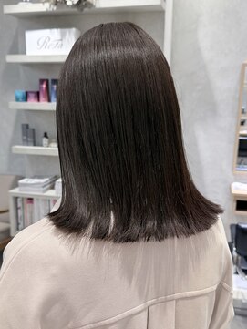 シベル(sibell) 20代30代切りっぱなしボブタッセルボブ顔周りレイヤーオリーブ