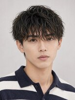タックバイハレ たまプラーザ(takk by Hale)&nbsp;Haleメンズ刈り上げセンターパートニュアンスパーマたまプラーザ