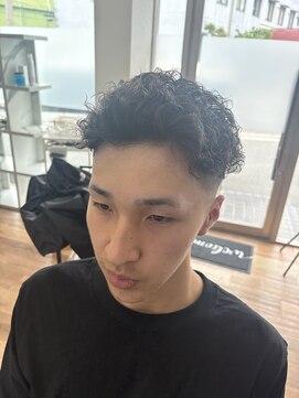 ヘアーズ ハクナ(hairs 897) この夏オススメ!極道パーマ