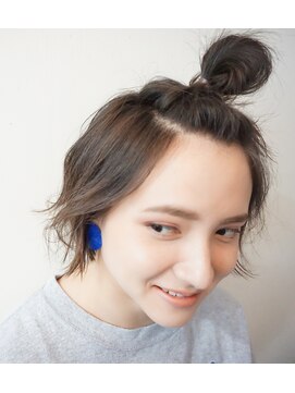 リパブリッシュ バイ ゴズウェルヘア(Republish by Goeswell Hair) カジュアルお団子ヘア