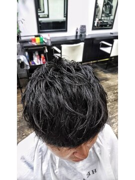 ヘッズ(HEADS) 王道ひし形シルエットのショートマッシュ