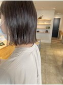ベージュ×ボブ
