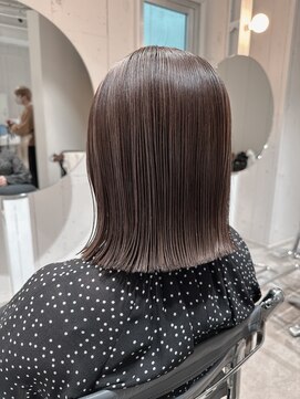 ストレータ バイ マリオ(Strata by mario) 【mami】切りっぱなしボブ×ハイライト