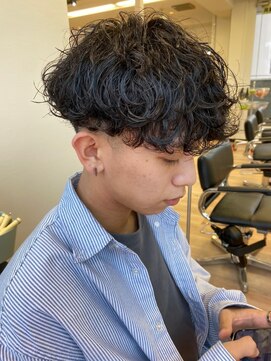 ウェイビーエフティフィフス 横浜西口(WAVEY ft.fifth) 波巻きスパイラルツイストスパイラルパーママッシュメンズヘア