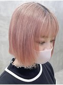 前髪ありショートボブ切りっぱなしボブピンクベージュカラー