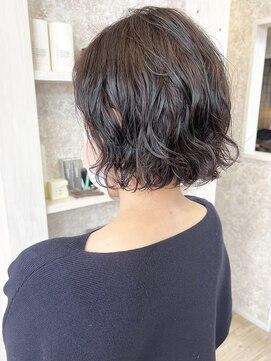 キャアリー(Caary) 福山市Caary20代30代暗髪韓国風ボブパーマ簡単スタイリング