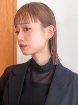 ノイカーム(noi Calm)&nbsp;顔周りレイヤーカットくびれヘアミルクティーベージュカラー