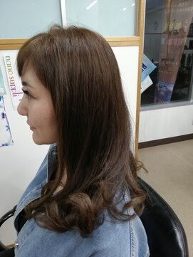 ラポールヘア北谷店 フェミニンなミディアムボブ