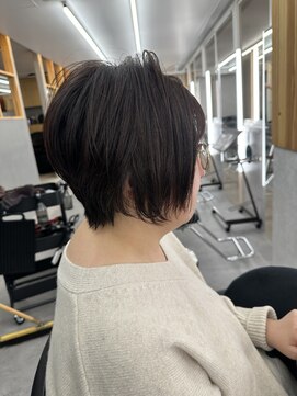 フリーラ 横浜(freera) アラサーアラフォーウェット感ウルフカットエアリーショート