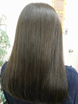 まり美容室の写真/髪のお悩みを解決◎オーガニックの薬剤を使用した髪に優しい施術で、自然な美しいシルエットに！