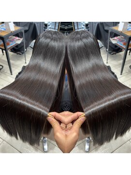 パドトロワ(Pas de trois) 髪質改善トリートメント【グラメント】極上の艶体験