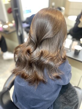 スティル カラン(STILL calin) 【 岩城 】透明感オリーブグレージュカラー