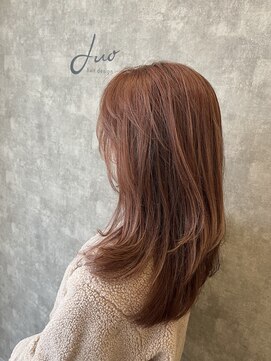 デュオ(duo) 柔らかいピンクベージュとレイヤーカット