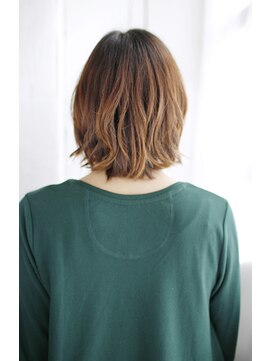 シュシュット(chouchoute) 夏美髪質改善アプリコットオレンジハイライトカラーくびれヘア25