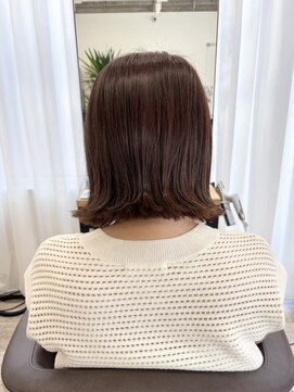 ウイ バイ ファースト 北四番丁店(u'i by first) ミディアム外ハネ×ツヤカラー