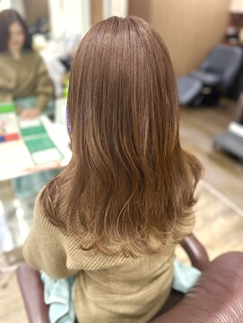 アン アオヤマ(Ann AOYAMA) 艶ブラウンベージュ × ナチュラルミディ