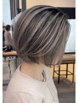 サロウィン 下北沢(SALOWIN)&nbsp;ブロンドベージュのシャドールーツ