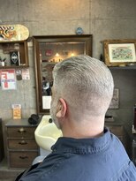 アールズ ヘア(R's hair)&nbsp;MEN’S HAIR/サーフカール/刈り上げセンターパート/印西