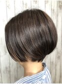 ★シンプルで上品フォルムの大人ボブ