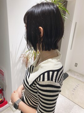 フレームプラス 御堂筋難波店(FRAME +) 切りっぱなしミニボブ