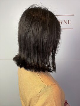 ケイトブラウン(KATE BROWNE) 切りっぱなし×外ハネ/ヘルシースタイル