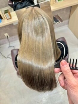ヘアアンドメイク マオ(HAIR&MAKE MA`O)の写真/【MA'Oで髪質改善】ダメージが気になる方必見!厳選されたトリートメントでブリーチ毛も手触りの良い艶髪に!