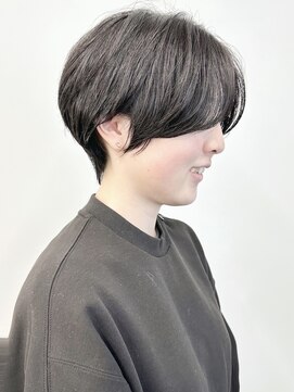 モリオ(morio) =前下がりショート耳かけショートくびれショート前髪30代40代