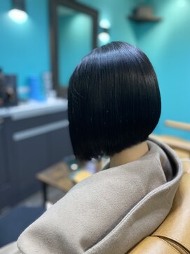 アウトキャスト(Outkast) 前下がりボブ