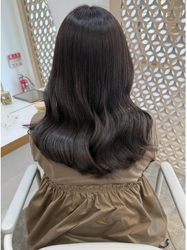 ヌー 栄(nuu) 【Mayuno】ラベンダーグレーの艶髪カラー/ナチュラルレイヤー