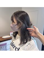 ウルカ 浦和美園(ulQua) チラ見えイヤリングカラー