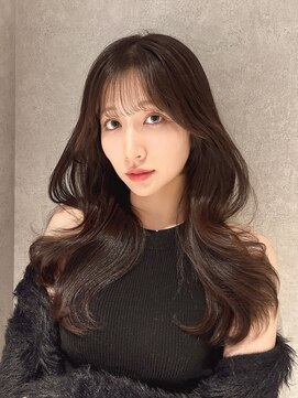 クム(kumu) レイヤーカット/ くびれ巻き/顔周りカット/栄/名古屋/シースルー