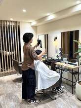 長く通える安らぎ感。原宿で信頼される人気メンズサロン[メンズカット/メンズパーマ/眉毛サロン/原宿]