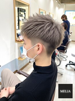 扱いやすく、清潔感が続く“セットが決まる”大人メンズへ。