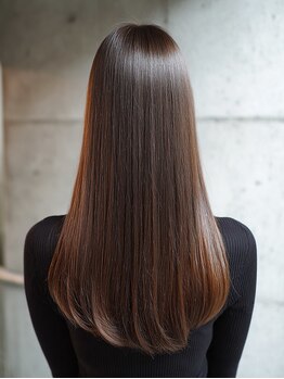 リジェール 鶴舞店の写真/雨の日も広がらず、乾かすだけでまとまる髪へ。一人ひとりのくせ毛に寄り添う髪質改善サロンです