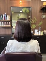 アオイ(Aoi)&nbsp;上品なワインレッドカラー♪艶感のある大人ボブに